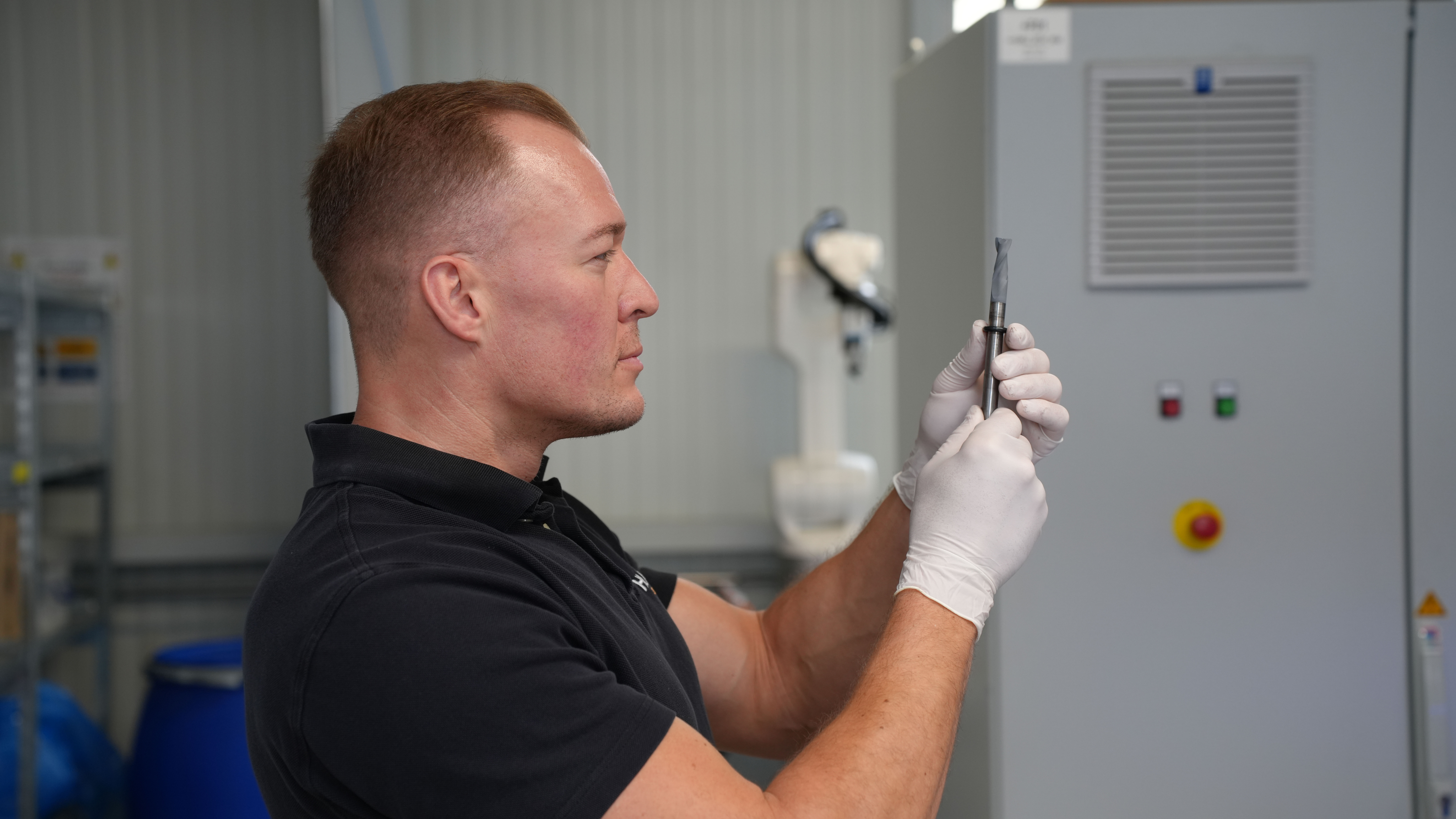 Quality inspector/production assistant (m/f/d)